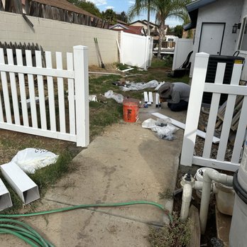 Henrys Guel fencing - Making the gate - Fences & Gates Near Me