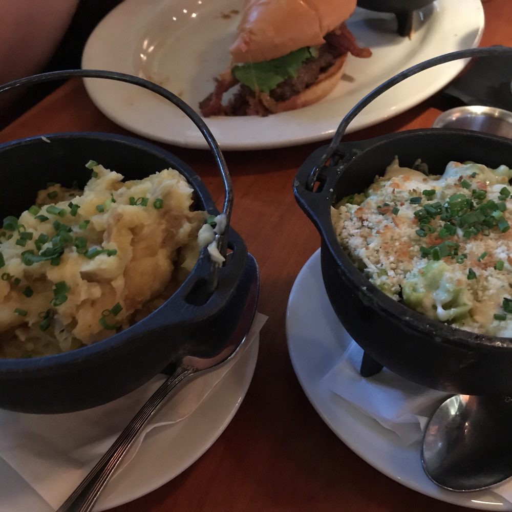 Roaring Fork - Green chili Mac and cheese and mashed Yukon potatoes - New American Near Me - Austin, Texas Roaring Fork - Green chili Mac and cheese and mashed Yukon potatoes - New American Near Me - Austin, Texas