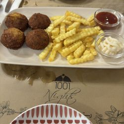 1001 Nights Iranian Restaurant - Falafel