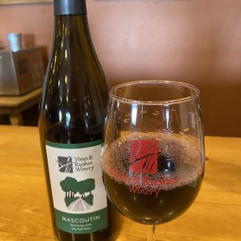 Vines & Rushes Winery - Wineries Near Me - Ripon, Wisconsin Vines & Rushes Winery - Wineries Near Me - Ripon, Wisconsin