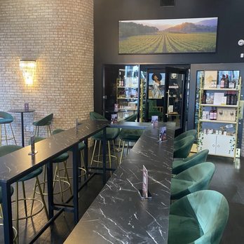 Pur Noire Urban Wineries - Inside - Wine Tasting Room Near Me - Houston, Texas Pur Noire Urban Wineries - Inside - Wine Tasting Room Near Me - Houston, Texas