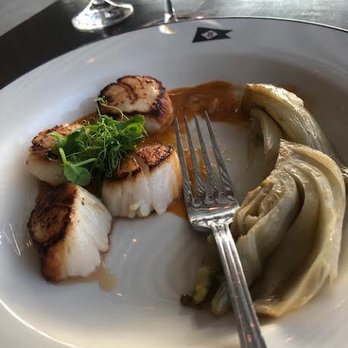 Baron's Cove - Scallops - Hotels Near Me - Sag Harbor, New York