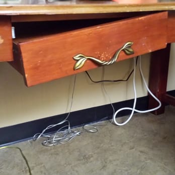 Season's Inn - Broken desk - Hotels Near Me - Fort Smith, Arkansas Season's Inn - Broken desk - Hotels Near Me - Fort Smith, Arkansas