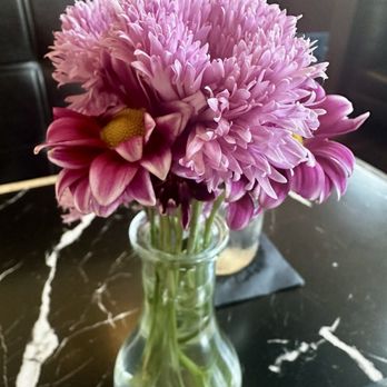 Le Gabrielle Crepes & Waffles - Fresh flowers on our table! - Creperies Near Me - Monroe, Georgia
