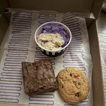 Insomnia Cookies - Classic with M&M'S Ice Cream on a Brownie - Desserts Near Me - Cambridge, Massachusetts Insomnia Cookies - Classic with M&M'S Ice Cream on a Brownie - Desserts Near Me - Cambridge, Massachusetts