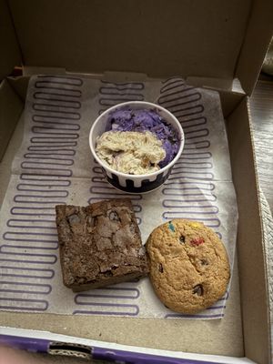 Insomnia Cookies by null