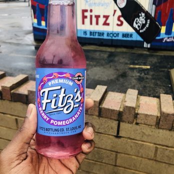 Fitz's - Ginger Ale Berry Pom - New American Near Me - Saint Louis, Missouri