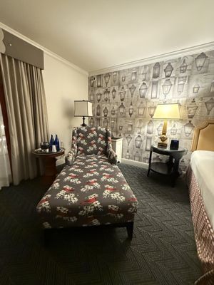 The Alexandrian Old Town Alexandria, Autograph Collection by null