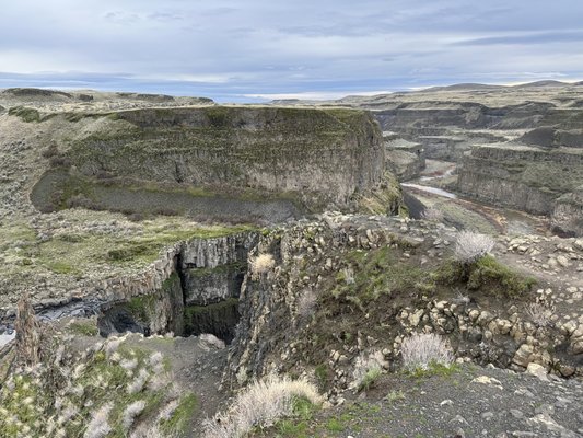 Palouse Falls State Park by null