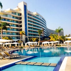 Acua - One of the many swimming pools near Agua restaurant :)