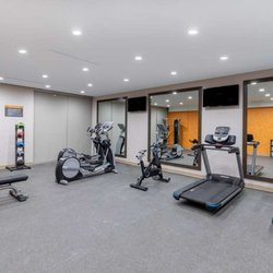 La Quinta Inn & Suites by Wyndham Round Rock East - Health club fitness center gym