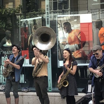 Barcelona - Street music - Local Flavor Near Me