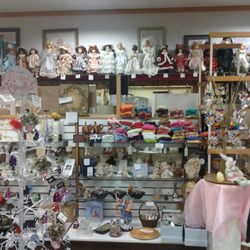 Batavia Stage Coach Florist - Some of our many gift items