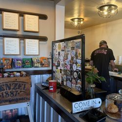 Come On Over Cafe - Inside