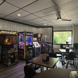 Corner Bar & Grill