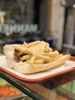 Manneken Frites by null