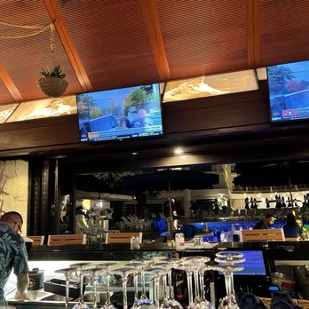 Kani Ka Pila Grille - Bar overlooking the pool - Hawaiian Near Me - Honolulu, Hawaii Kani Ka Pila Grille - Bar overlooking the pool - Hawaiian Near Me - Honolulu, Hawaii