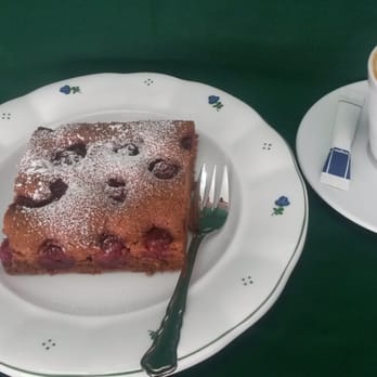 Kaufmannsladen - Weichselkuchen mit Lavazza-Kaffee - Specialty Food Near Me - Vienna, 9