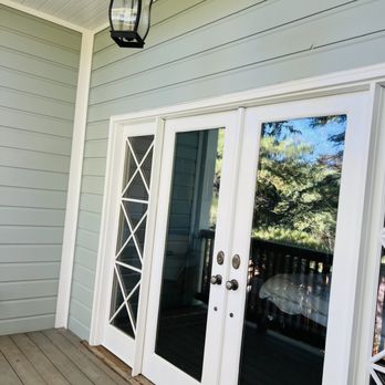 Crews Quality Painting - Benjamin Moore Booth Bay Gray with Decorators White. Skilled job by Stephen Willem Crew and his Crew!! - Painters Near Me Crews Quality Painting - Benjamin Moore Booth Bay Gray with Decorators White. Skilled job by Stephen Willem Crew and his Crew!! - Painters Near Me