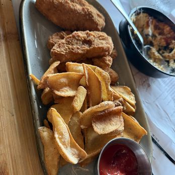 Donovan's Meatery - Kids chicken tenders and fries - Steakhouses Near Me - Riverview, Florida