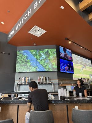 Tom's Watch Bar - National Harbor by null