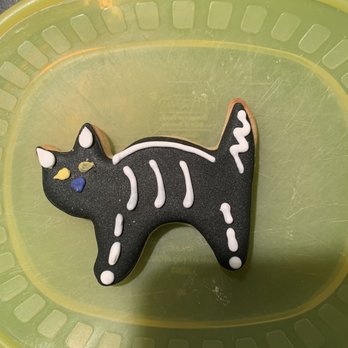 Luna Bakery Cafe - Bakeries Near Me - Moreland Hills, Ohio