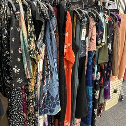 Thrifty Sisters - Floral!