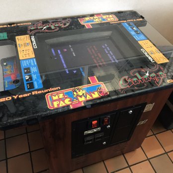 Skillet's Restaurant - PacMan Arcade!!! - Burgers Near Me - Del Rio, Texas