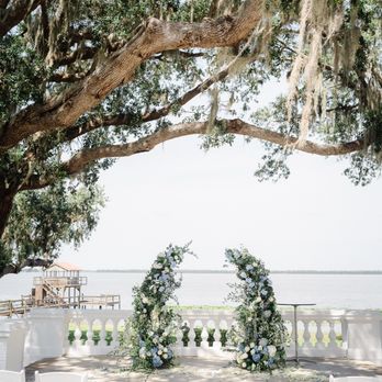 Bloom Box Floral - Florists Near Me - Frostproof, Florida