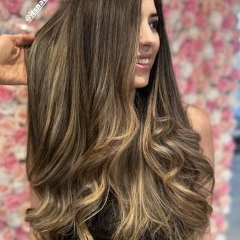 Vellisimo Hair Studio - Balayage e hidratación - Hair Salons Near Me - Houston, Texas Vellisimo Hair Studio - Balayage e hidratación - Hair Salons Near Me - Houston, Texas