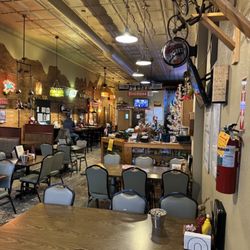 502 Grillhouse - Fun interior!