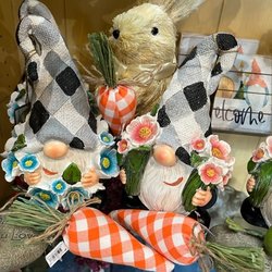 Old Mountain Farm Market - Seasonal Holiday Decorations: Spring Gnomes