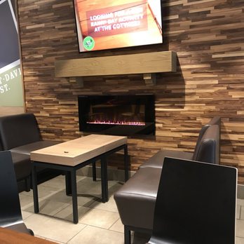 Tim Hortons - Cozy seating area - Coffee & Tea Near Me - Toronto, Ontario Tim Hortons - Cozy seating area - Coffee & Tea Near Me - Toronto, Ontario