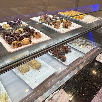 East Buffet - Buffets Near Me - Hawaiian Gardens, California