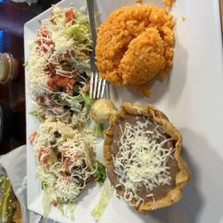 Chilo's Mexican Grill - Food was very good, everyone was friendly  We got there before the crowds!!!