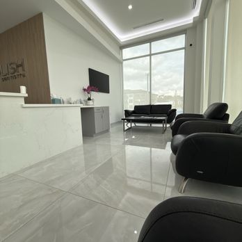 Polish Dentistry - Clean comfortable waiting room - Cosmetic Dentists Near Me - Houston, Texas Polish Dentistry - Clean comfortable waiting room - Cosmetic Dentists Near Me - Houston, Texas