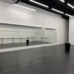 Elite Dance Studio - Large competitive dance studio