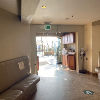 Pacific Terrace Hotel - Entrance to pool area - San Diego, CA