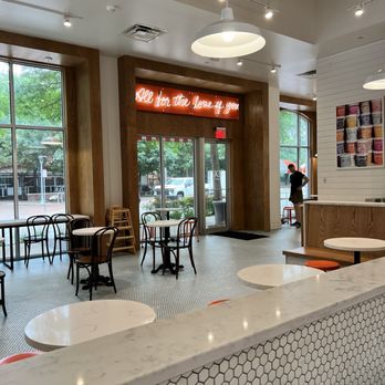 Jeni's Splendid Ice Creams - Ice Cream & Frozen Yogurt Near Me - Austin, Texas Jeni's Splendid Ice Creams - Ice Cream & Frozen Yogurt Near Me - Austin, Texas