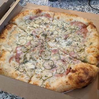 Bob's Pizza - Pizza Near Me - Chicago, Illinois
