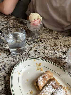 DeNucci's by null