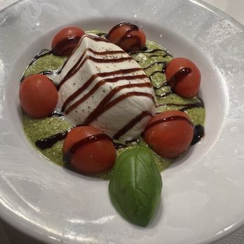 Turci Pasta - Burrata and Pesto Caprese Salad - Italian Near Me - Orlando, Florida Turci Pasta - Burrata and Pesto Caprese Salad - Italian Near Me - Orlando, Florida