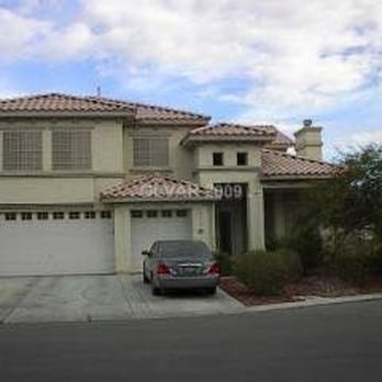 Window World - Yukkie yellow house with crappy Windows - Windows Installation Near Me - Las Vegas, Nevada