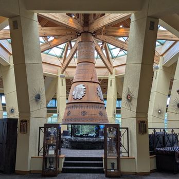 STANLEY'S CLUBHOUSE - Impressive entrance and structure! - Barbeque Near Me - Banff, Alberta