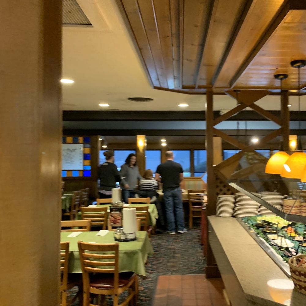 Pizza Hut - Inside - Pizza Near Me - Van Wert, Ohio Pizza Hut - Inside - Pizza Near Me - Van Wert, Ohio