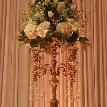 Flowers by Sprinkles - Table decor rose gold everything - Florists Near Me - Bridgeview, Illinois Flowers by Sprinkles - Table decor rose gold everything - Florists Near Me - Bridgeview, Illinois