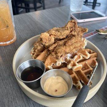 Maple Pine Breakfast & Thai Kitchen - Fried Chicken Waffle Breakfast - Breakfast & Brunch Near Me - Charlottesville, Virginia Maple Pine Breakfast & Thai Kitchen - Fried Chicken Waffle Breakfast - Breakfast & Brunch Near Me - Charlottesville, Virginia