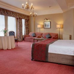 Crown & Mitre Hotel - Suite King Bed and Two Sofabeds