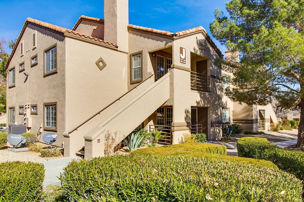 ERIC PETZ THE NELL TEAM Yelp