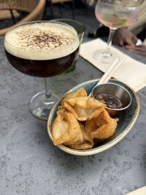 Bar Darling by null